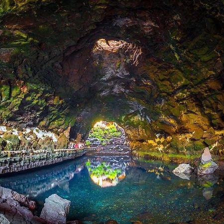 ホテル Casa Bianca Caleta De カレタ・デ・ファマラ エクステリア 写真
