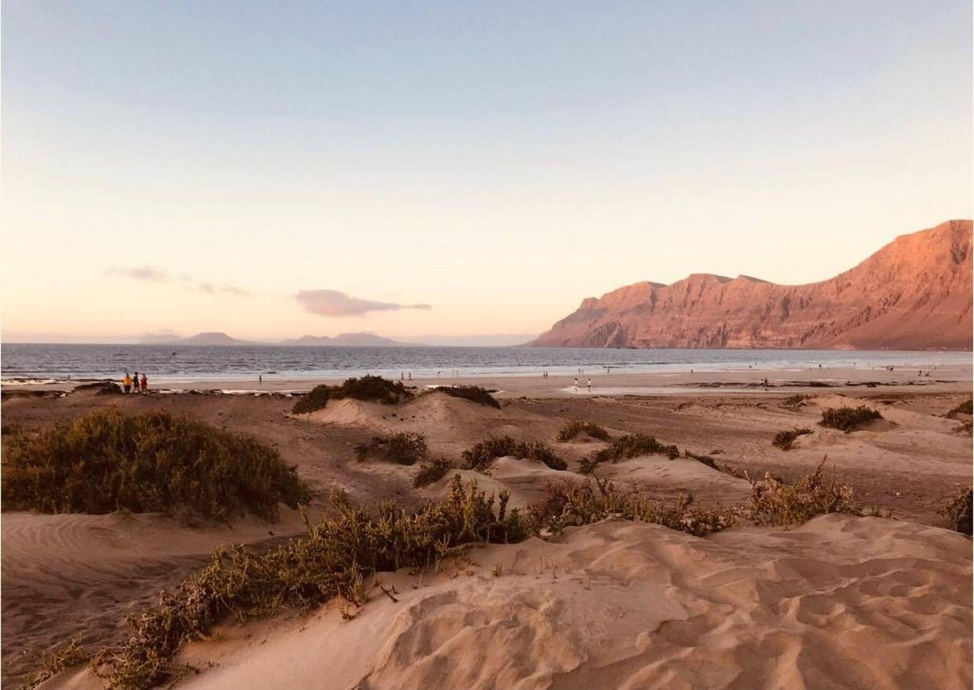 ホテル Casa Bianca Caleta De カレタ・デ・ファマラ エクステリア 写真